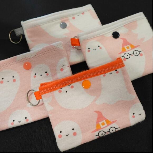 Ghostly Cute! - Set of 4 snap pouche key ring / ANYTHING holders! - Picture 2 of 14